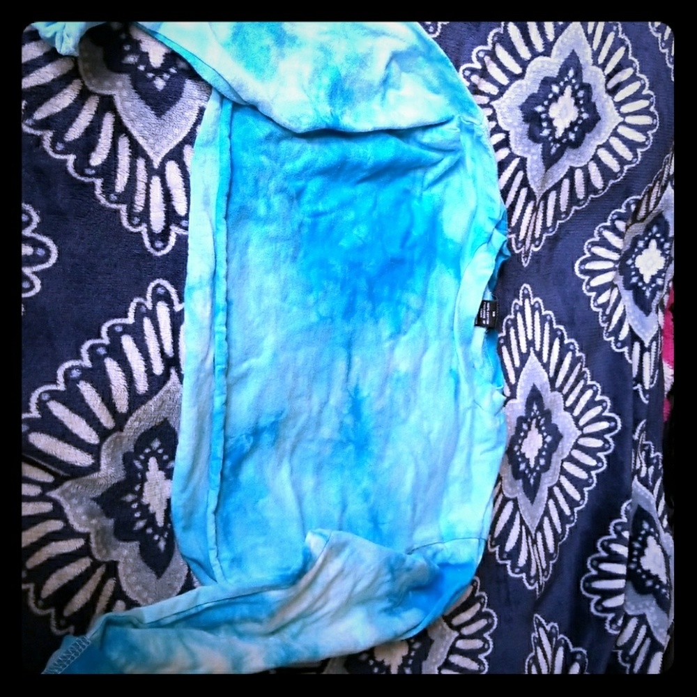 Cropped Sleeved Shirt